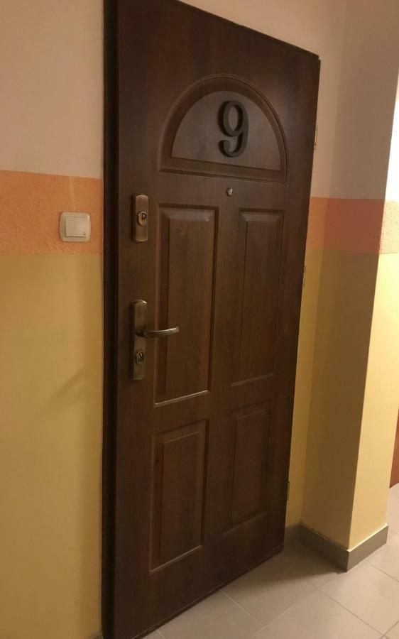Apartment Close To 1 *